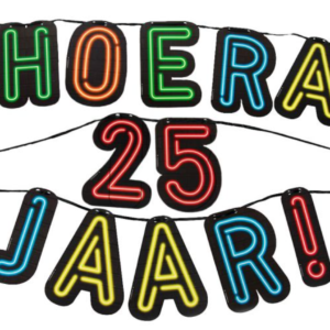 Neon letterslinger Hoera 25 jaar